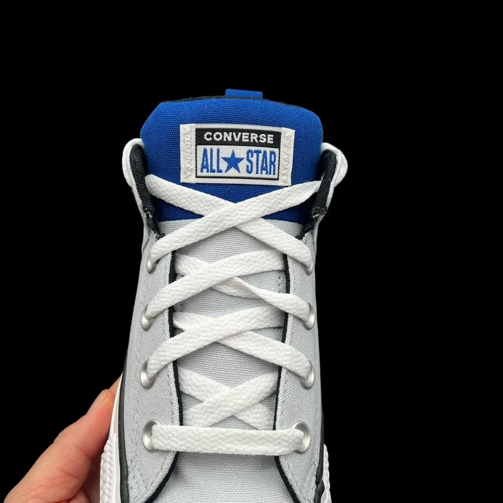 Converse Chuck Taylor All Star Youth Boys Mid Top Shoe Size 4-5 Light/Royal Blue